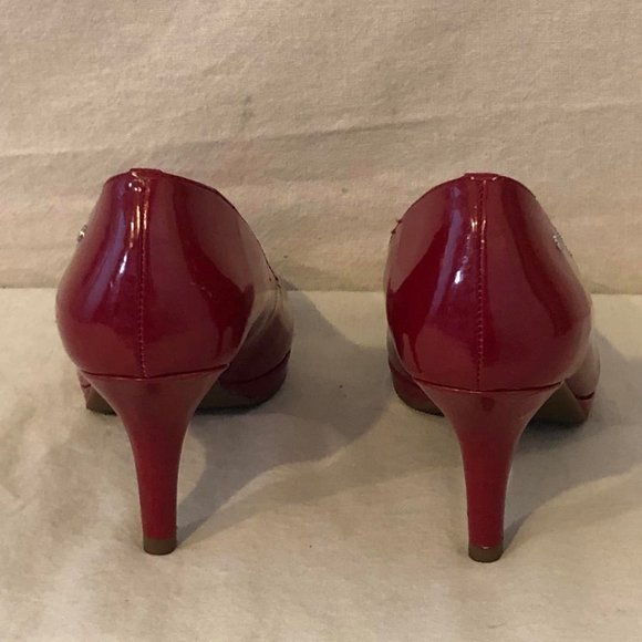 Size 6.5 Women's Etienne Aigner Red High Heel Pumps - Picture 3 of 10